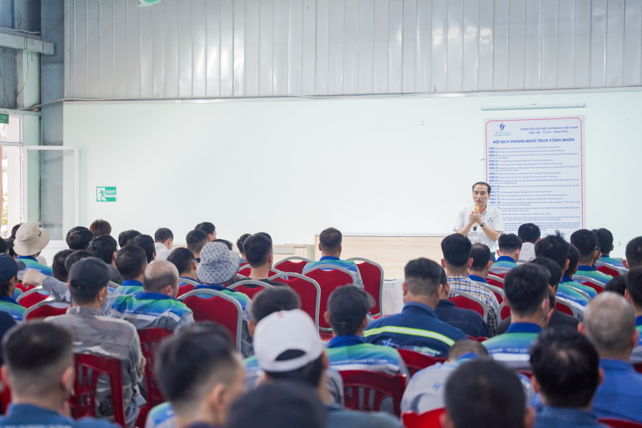 Tổng Giám đốc trao đổi về xây dựng văn hoá đoàn kết