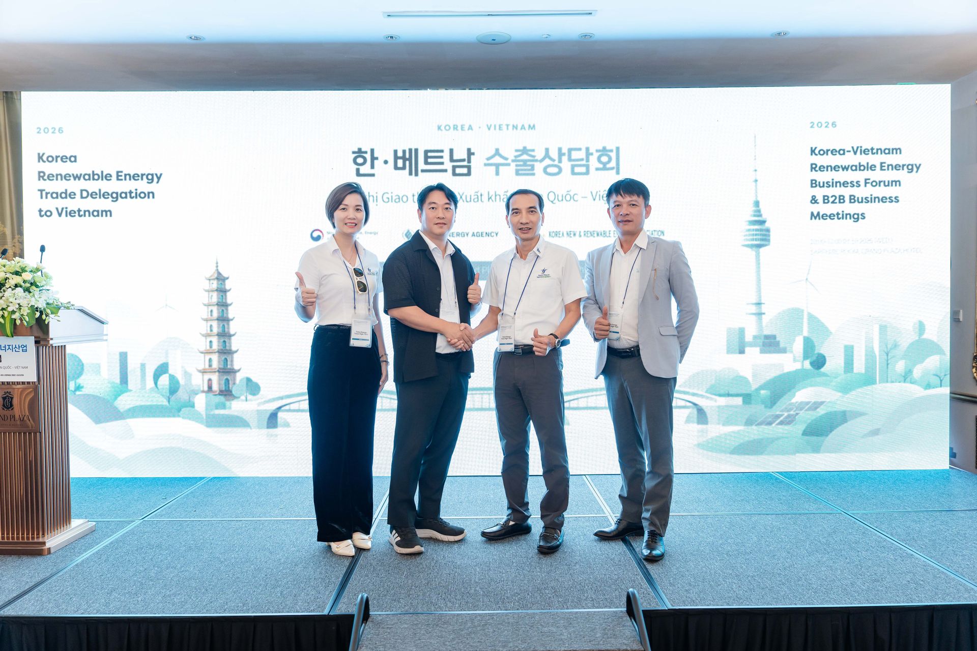 Ban lãnh đạo TaiyoEnergy tại Diễn đàn hợp tác ngành năng lượng tái tạo Việt Nam - Hàn Quốc 2026